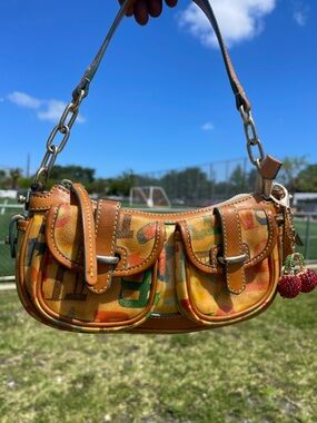 Vintage Y2K Dooney and Bourke scrimmage horseshoe shoulder bag